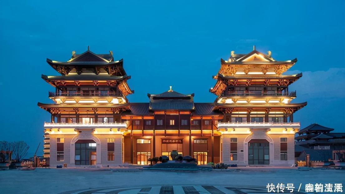 古镇|中国亏损最多的古镇，开放时一天3万游客，耗资上百亿打造而成