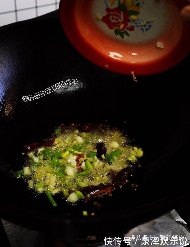 花椒面|鸡胸肉的这个做法超好吃,又滑又嫩麻又辣,鲜香开胃真下饭