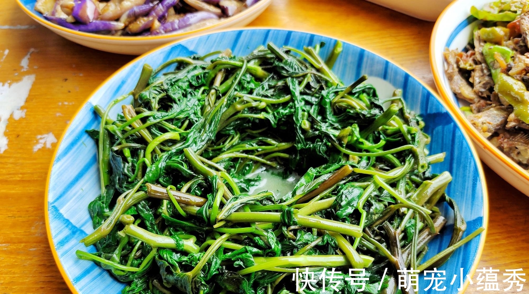 小炒|两口子的午餐，三个菜，一荤两素，没花一分钱