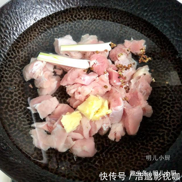 大厨|炖牛肉时，有人焯水有人直接炖，都不对，大厨教你最好吃的做法
