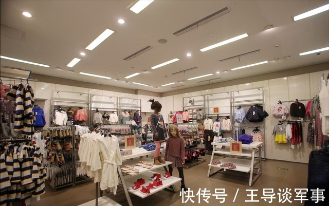 双十一|为啥今年大量商铺倒闭，而餐饮店，房产中介和药房却开了满大街
