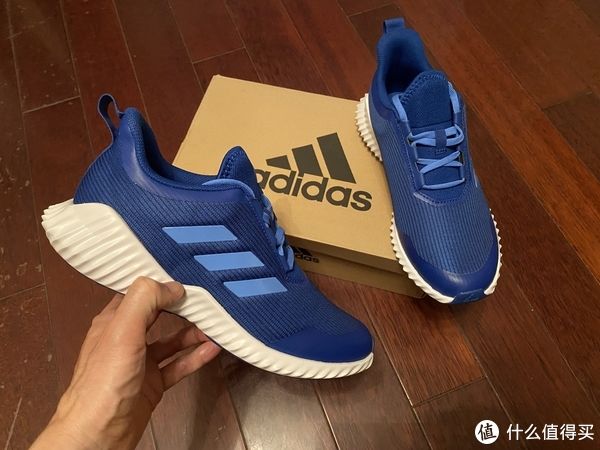 阿迪 耐脏又实惠的adidas G27156童鞋