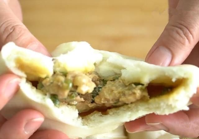 蒸包子,冷水上锅还是热水上锅掌握正确做法,蓬松暄软不塌陷