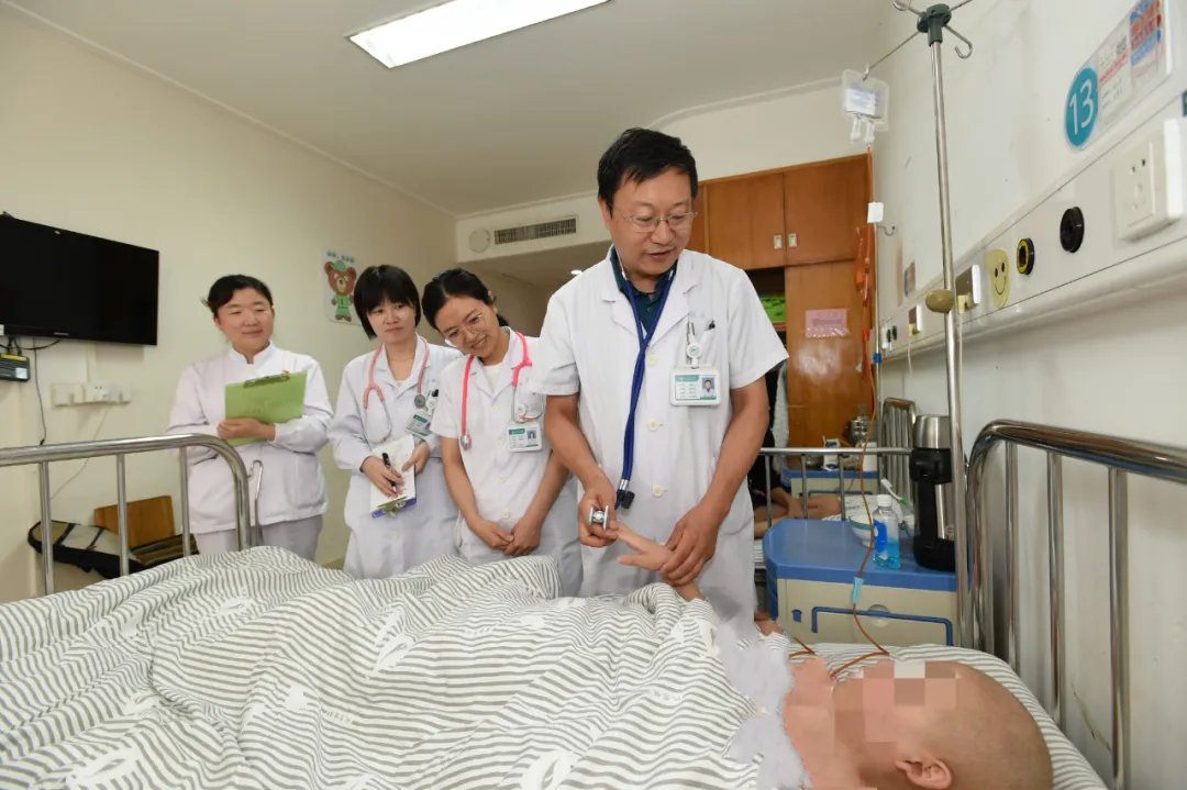 血液肿瘤|“妈妈,我想把肚子划开,把不要的东西掏出来!”5岁男孩腹胀难忍,宝妈辗转就医