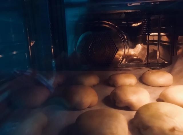 玫瑰|香气四溢的自制玫瑰鲜花饼，软糯酥香清甜，据说还是低糖低卡的