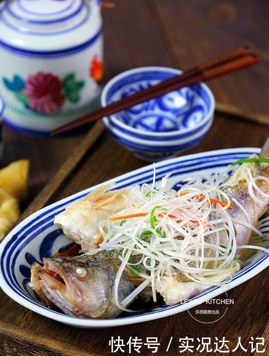 清蒸鱼,鲜嫩好吃不长肉,花几分钟学会,以后就是自己的拿手好菜!