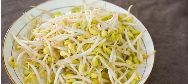  把鱼|水煮鱼很多人都喜欢吃，教你一个简单的做法，鲜香麻辣很过瘾