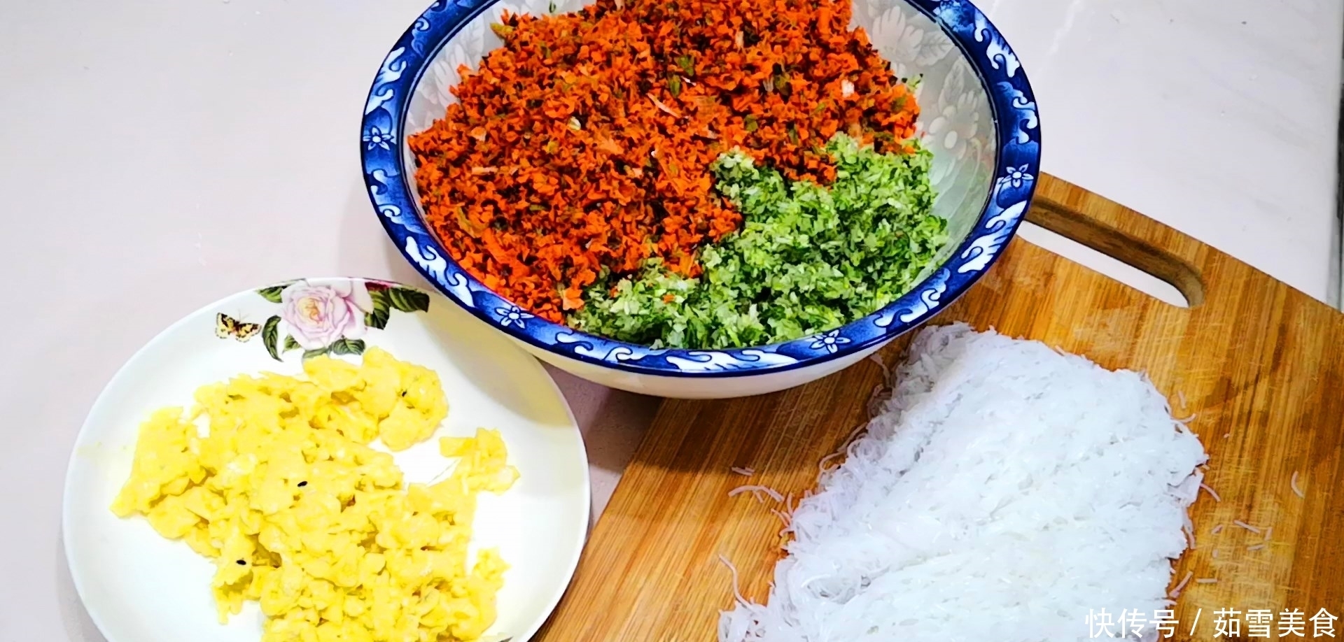 白菜饺子怎样做好吃?调馅原来有秘诀,吃起来比肉馅还香,真解馋