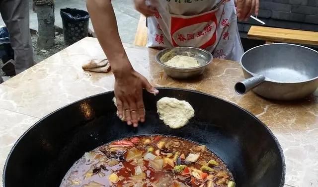 发现|一家10口去吃柴火鸡,268元以为捡到便宜结账才发现有“猫腻”