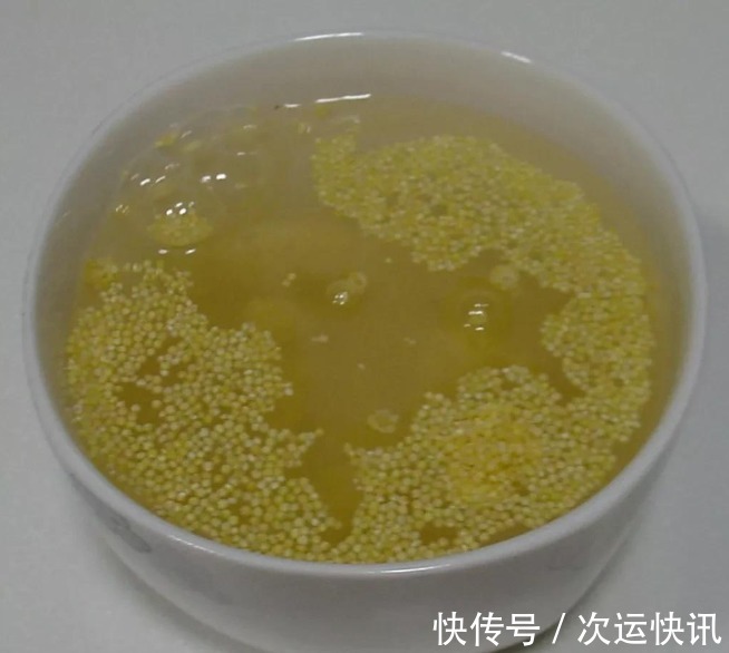 营养物质|煮了30年小米粥，现在才知道正确煮法，难怪之前熬不出米油不香