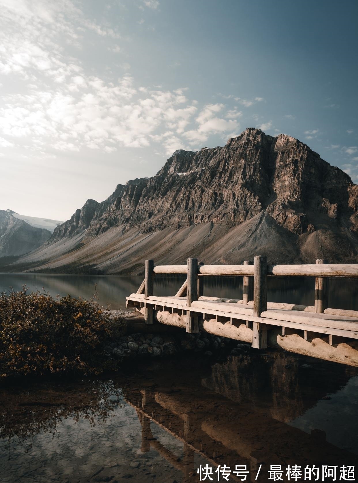 楚宫!李商隐凭吊屈原的一首诗,只短短4句,读来惆怅悲切,感慨万分
