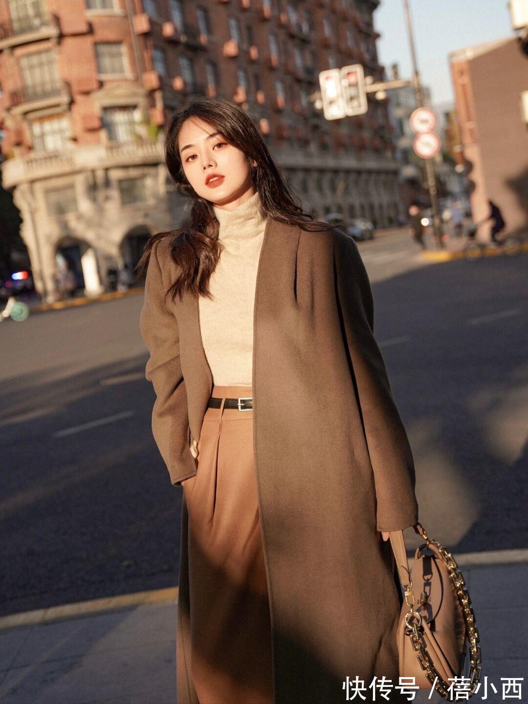 大衣|入手一件“长款大衣”,这样搭配阔腿裤、牛仔裤、半身裙,显档次