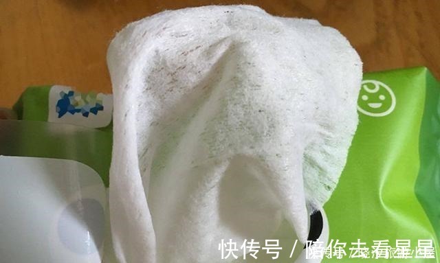 宝宝|宝宝拉臭臭后,第一步用水冲,还是用纸擦看看你做对了没
