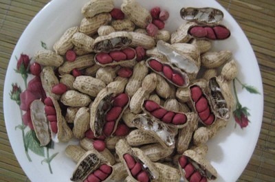 花生与此物是天生的“克星”,不能共同食用,现在知道还不晚!
