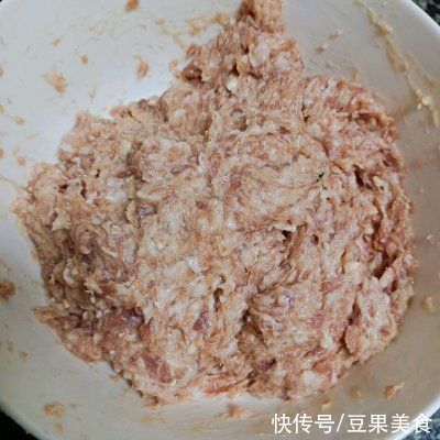 红薯小米粥|健康又过瘾的胡萝卜藕丁煎饺，就是这个味儿