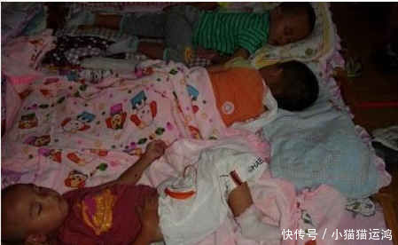 装饰品|幼儿园孩子午睡实拍,看完后,你还会给孩子买这3种衣服吗
