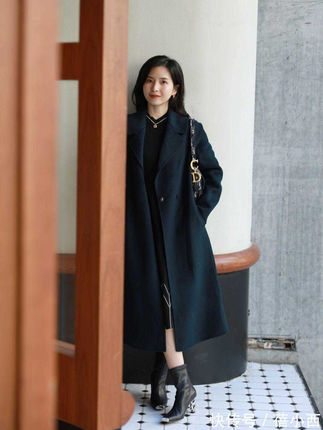 羽绒服 今年流行“翻领大衣”,比西装保暖比羽绒服显瘦,出街赚足回头率