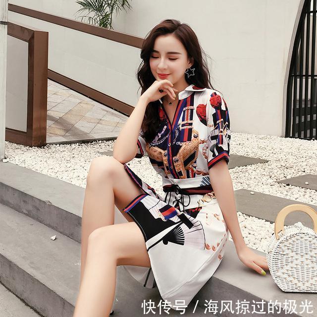 细数那些让人惊艳的印花气质连衣裙,小仙女们最爱的都在这