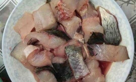 万能炖鱼法，不管是什么鱼，照这个方法炖，保证味美鲜香无腥味