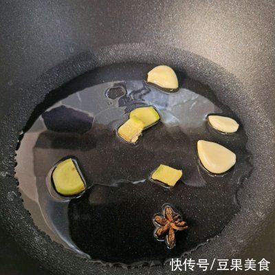 绝杀|色香味俱全，米饭配排骨豆角焖面，下饭绝杀