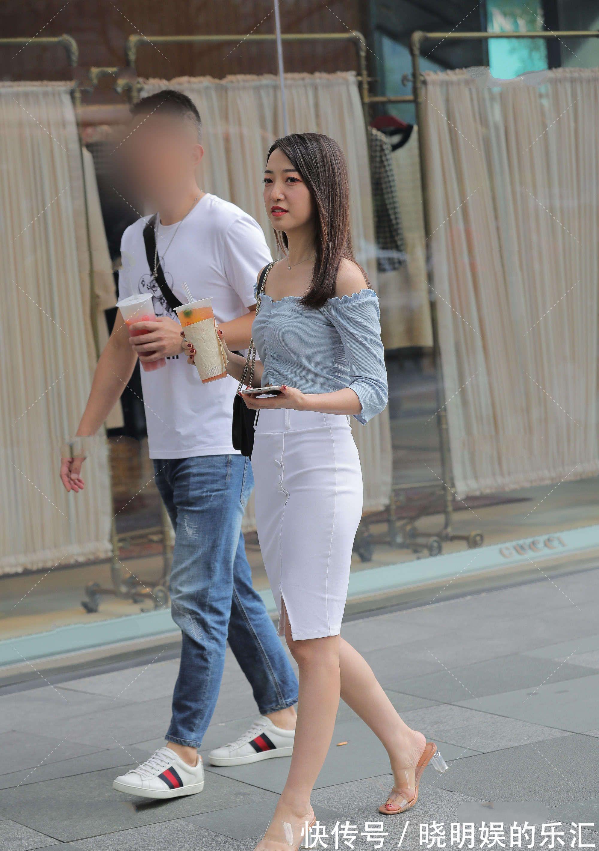 穿搭|青春靓丽的吊带牛仔裤，款式新颖穿搭舒适，显瘦又显高