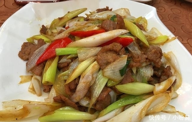 假期|假期想让婆婆开心,带上她去吃东北菜,最后只吃了两个饺子