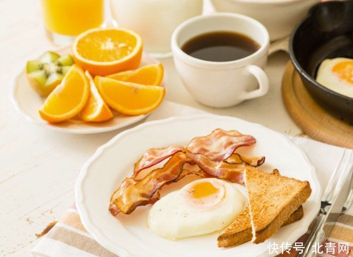 身体衰老|一日三餐这几种坏习惯，会加速我们的身体衰老