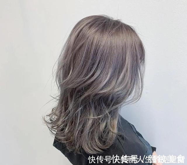 发质|是时候染发了!过年适合染这几款发色,显白又气质