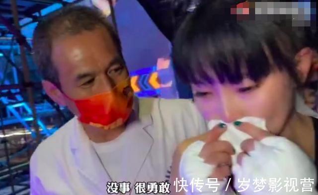 現(xiàn)在的綜藝有些過火,女藝人被打到下巴脫臼,比賽意義是什么?