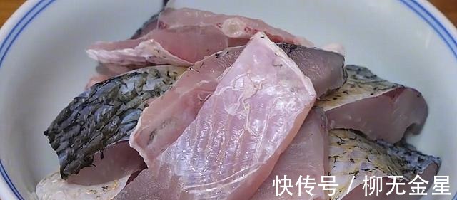 秋天要多吃鱼,教你懒人做法,用料简单味道香,上桌汤汁都不剩!