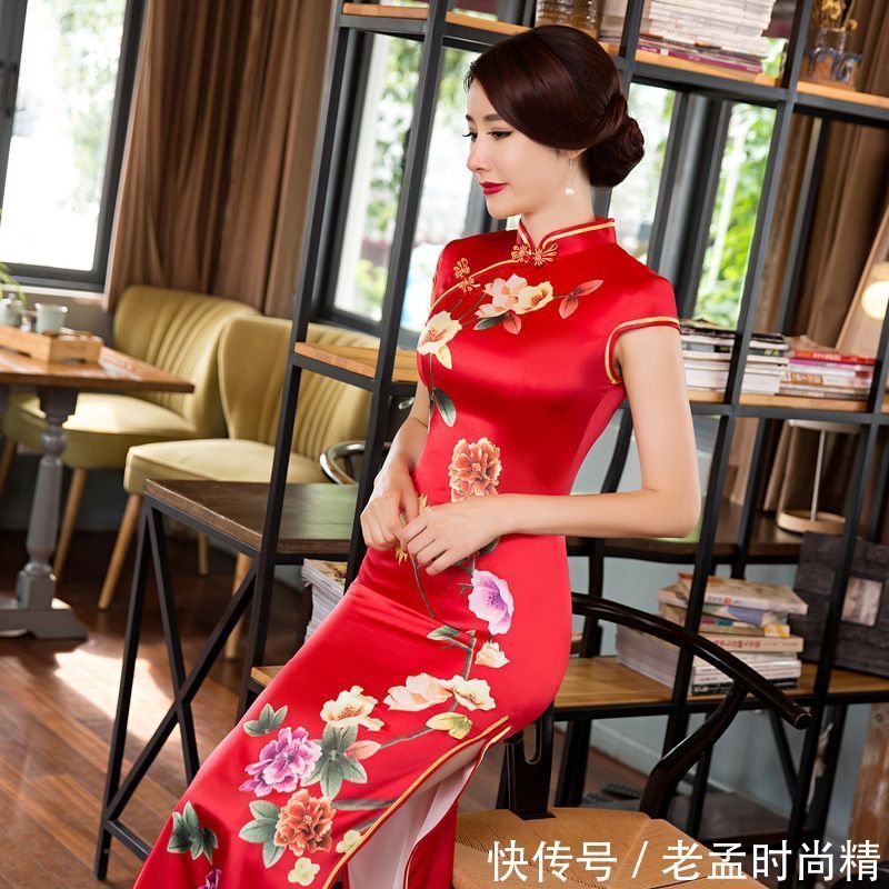 蕾丝 穿旗袍的女人更能显姿态,让人从头到脚都有气质