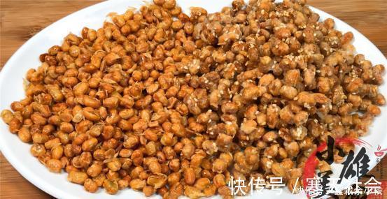 黄豆别再打豆浆了，孩子这样吃猛长个，酥脆又营养，给红烧肉不换