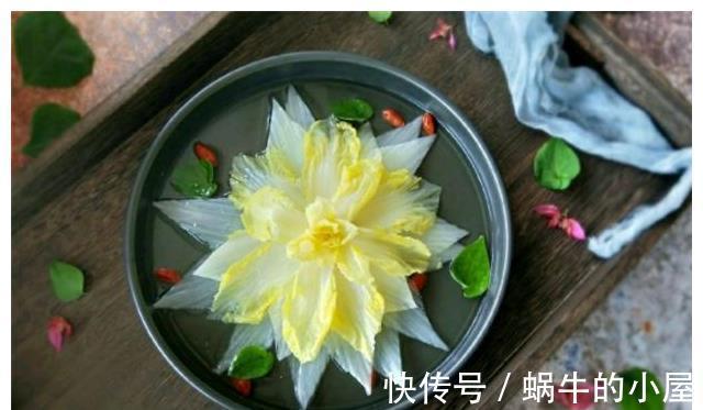 白菜|饭店几十一份的白菜“莲花”,成本也就几块钱,简单一学也会做!