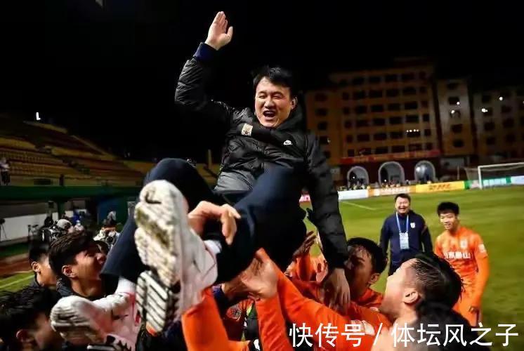 足协杯|胜利天平正在向泰山队倾斜，不仅续约了绝对核心，对手还损失主力