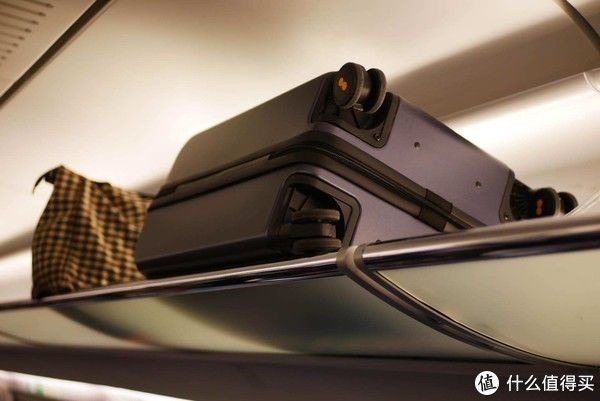 双十一 双十一拉杆箱看花眼了?到底该买哪款?我的选择是地平线8号