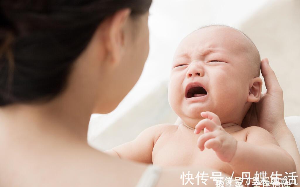 新生儿|怎么知道宝宝吃没吃饱?新生儿的原始反射了解一下