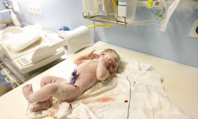 咳嗽|如何避免刚出生的宝宝受到伤害?有这几个特征的人,别去接触孩子