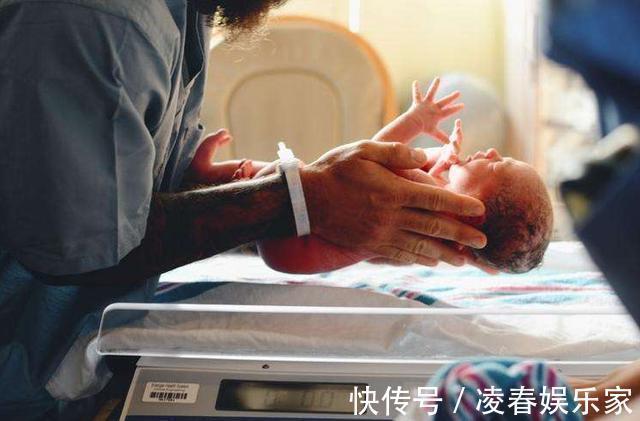 平安健康|白天出生的娃,和晚上出生的娃有什么差别这可不是老一辈迷信