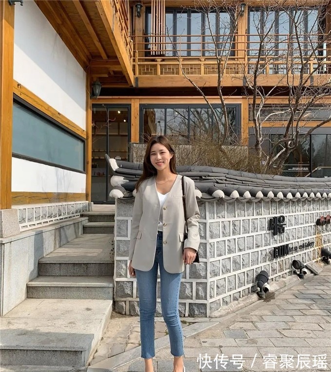 裤装|九分裤+平底鞋,才是中年女人应有的穿搭,优雅知性还减龄