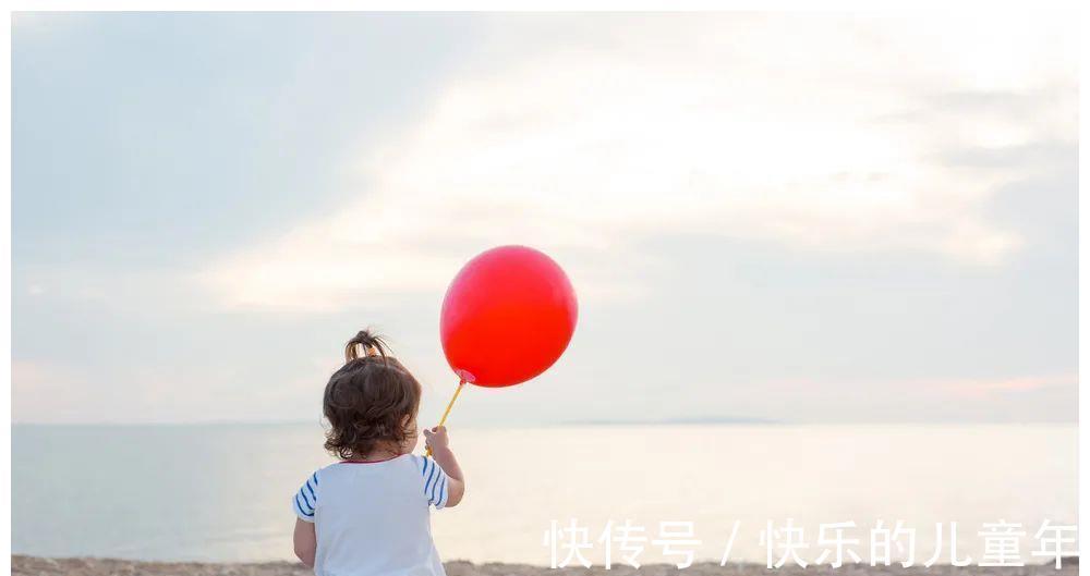 潜意识|发现孩子有这4种表现,就是“缺爱”了