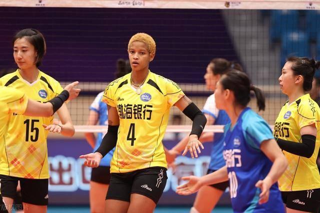 江苏女排|1米9新朱婷被天津女排教育!超手进攻哑火,扣高3米23成摆设