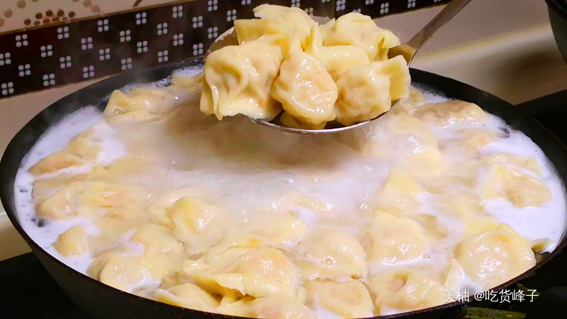 不管包什么馅饺子，去腥都别加料酒，教正确做法，馅香不腥也不腻