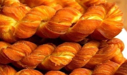 奶奶用了30年的炸麻花方法,5块钱做一锅,外酥里嫩,一捏就碎