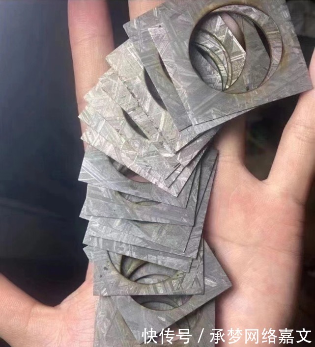 大c论表:中毒!劳力士迪通拿陨石字面制作全过程分享