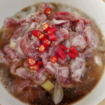 金针菇牛肉条|炖金针菇牛肉条