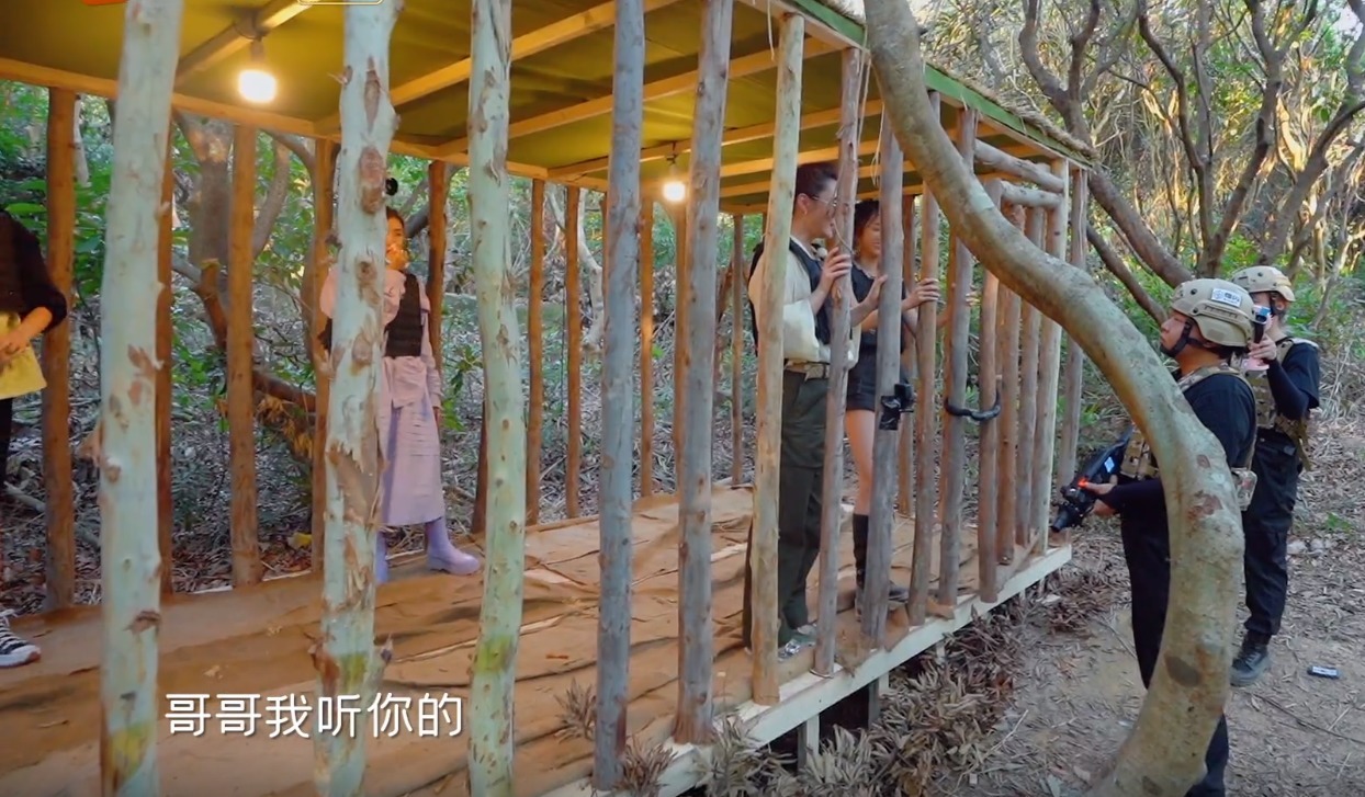 嘉宾们|尺度这么大? 吴宣仪上节目炫耀自己第二名出道群演: 又不是第一美啥?