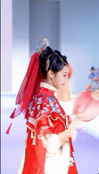 |搞笑GIF段子：人缘好，同学会举报他？