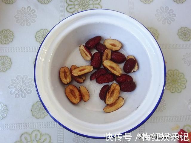 苹果|红枣煮苹果，冬天最该常吃的糖水，一周吃几次，肠胃舒服手脚暖