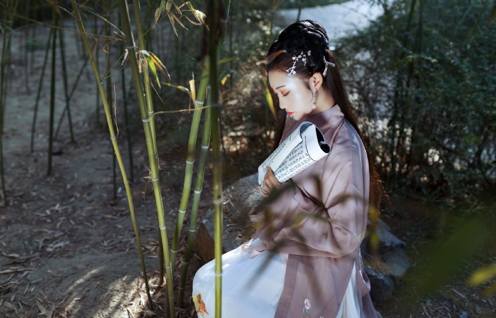 荣封|此人本是秦淮八艳之一,跋涉千里追随情郎,晚年荣封一品诰命夫人