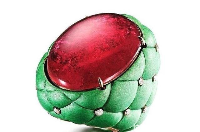 彩虹|铝竟然比金子贵?回收易拉罐做成的珠宝,颜色堪比彩虹